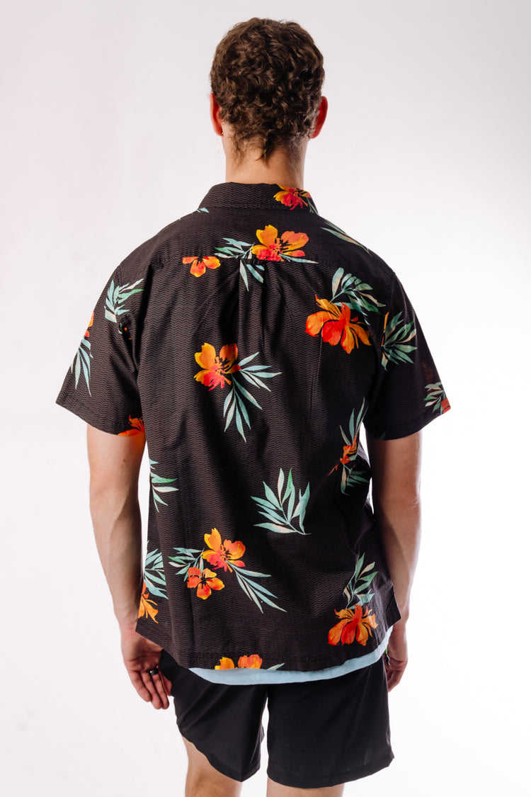 Hibiscus Vibes Short Sleeve Shirt - BLK