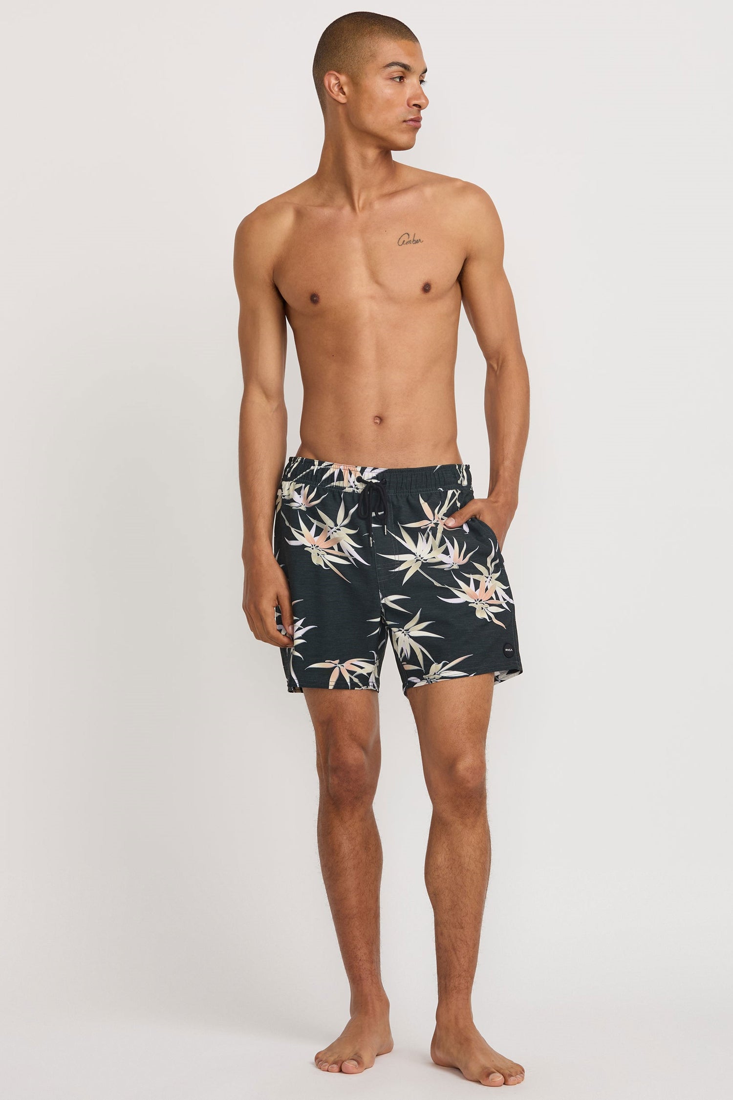 Resort Elastic 16 Swim Trunks - BLK