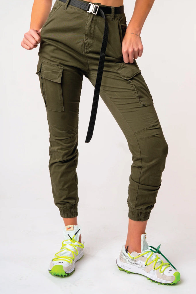 TRENDY CARGO JOGGER FOR GIRLS.#JOGGERS #LADIES CARGO # LADIES JOGGERS  #JOGGER PANTS FOR LADIES. #MALHOTRA FASHION
